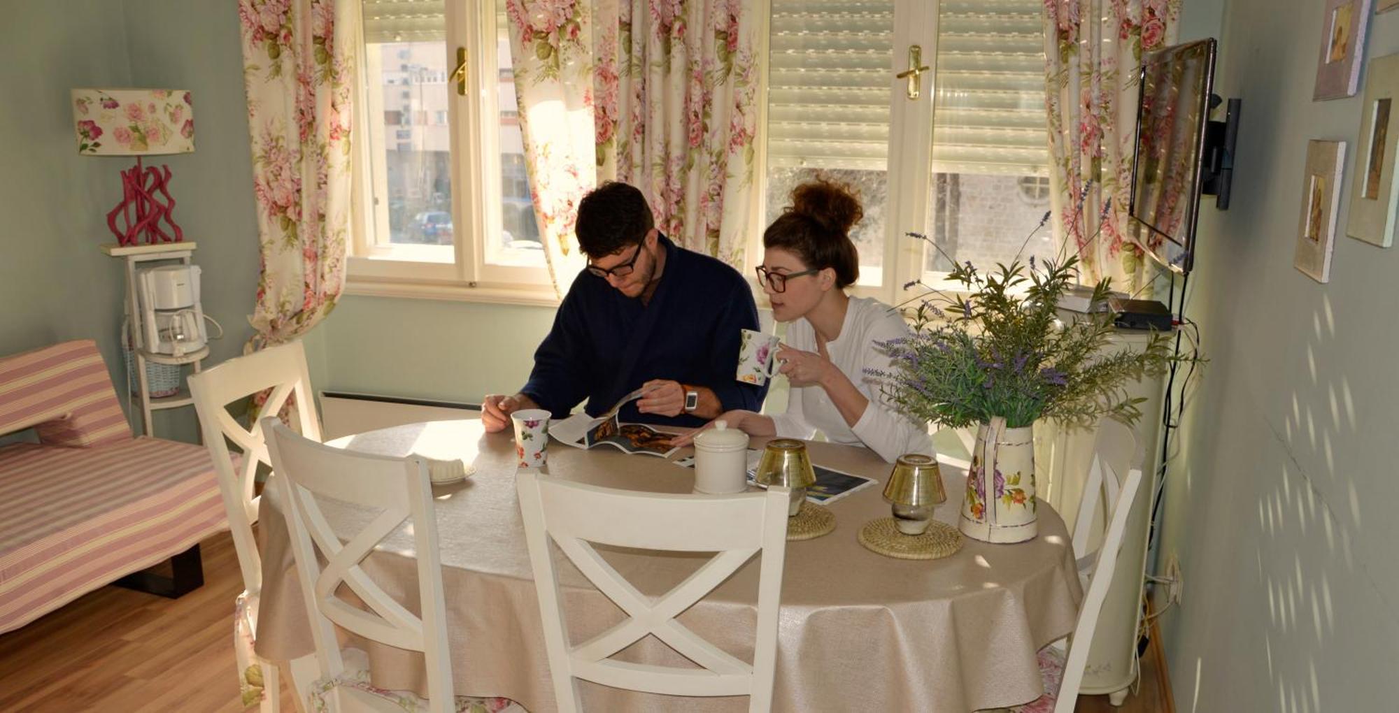 Shabby Chic Apartments Σίμπενικ Δωμάτιο φωτογραφία