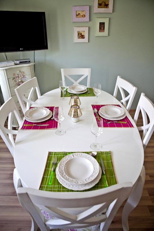 Shabby Chic Apartments Σίμπενικ Δωμάτιο φωτογραφία