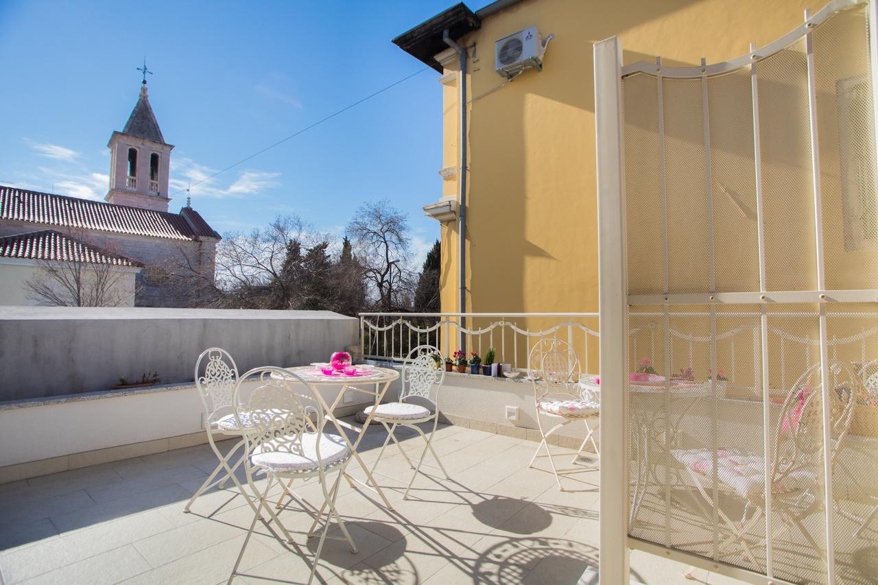Shabby Chic Apartments Σίμπενικ Εξωτερικό φωτογραφία