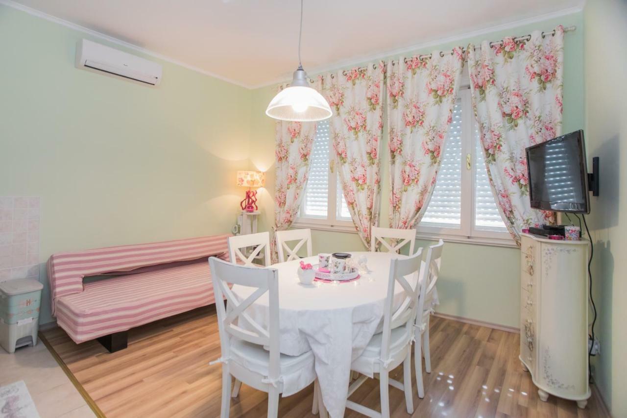 Shabby Chic Apartments Σίμπενικ Εξωτερικό φωτογραφία