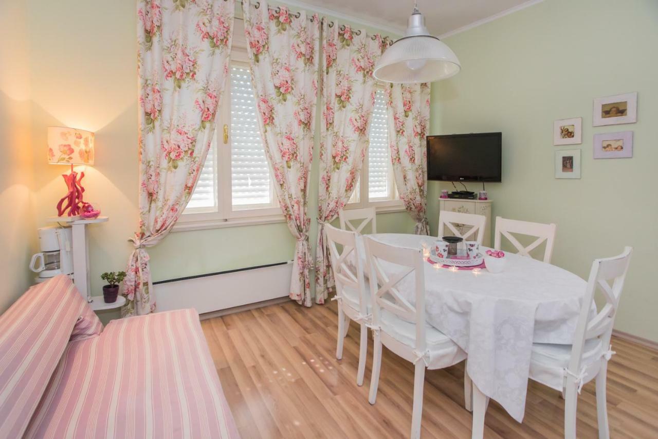 Shabby Chic Apartments Σίμπενικ Εξωτερικό φωτογραφία